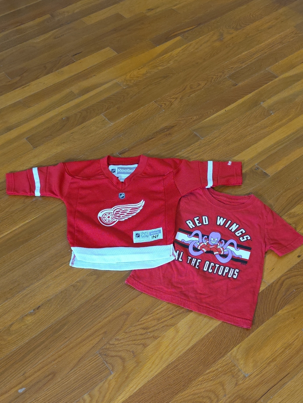 Reebok Kids Red Detroit Red Wings Two-Piece Jersey & Tee Set